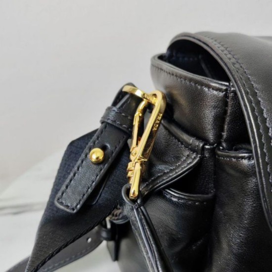 Premio Replica Borsa a spalla media Prada Explore con patta 1BD394 Nero Imitazioni Outlet Online