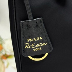 Premio Replica Borsa hobo mini Prada Re-Edition 2005 Re-Nylon Saffiano 1N204M Nero Imitazioni Outlet Online