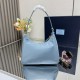 Premio Replica Borsa hobo mini Prada Re-Edition 2005 Re-Nylon Saffiano 1N204M Blu Imitazioni Outlet Online