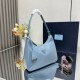 Premio Replica Borsa hobo mini Prada Re-Edition 2005 Re-Nylon Saffiano 1N204M Blu Imitazioni Outlet Online