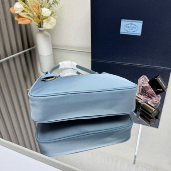 Premio Replica Borsa hobo mini Prada Re-Edition 2005 Re-Nylon Saffiano 1N204M Blu Imitazioni Outlet Online