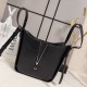 Replica Borsa tote media classica Loewe Hammock Flip Nero Imitazioni Outlet Online Italia