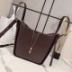 Replica Borsa tote media classica Loewe Hammock Flip Marrone Imitazioni Outlet Online Italia