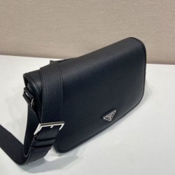 Replica Borsa a tracolla strutturata Prada nera Imitazioni Outlet Online Italia