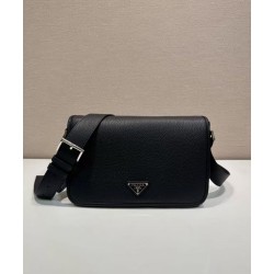 Replica Borsa a tracolla strutturata Prada nera Imitazioni Outlet Online Italia