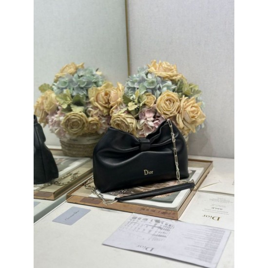 Replica Borsa Dior Bow con fiocco nero e metallo finitura oro False Online Repliche Borsa Dior Bow con fiocco nero e metallo finitura oro Imitazioni Outlet Italia