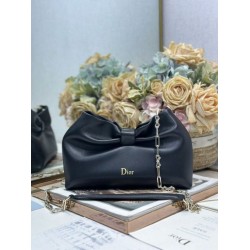 Replica Borsa Dior Bow con fiocco nero e metallo finitura oro False Online Repliche Borsa Dior Bow con fiocco nero e metallo finitura oro Imitazioni Outlet Italia