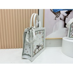 Premio Replica Borsa Dioramour  Dior Book Tote con tracolla multicolore fiori Revolution ricamati bianchi Imitazione Outlet