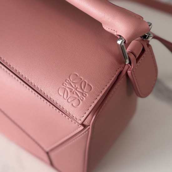 Premio Replica Borsa Loewe Mini Featherlight Puzzle Cipria Imitazione Outlet