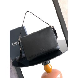 Premio Replica Borsa a tracolla Dior Privé Messenger Uomo con patta nera Imitazione Outlet