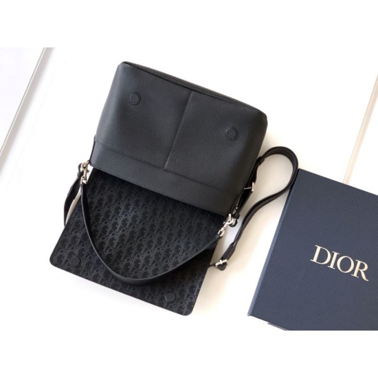 Premio Replica Borsa a tracolla Dior Privé Messenger Uomo con patta nera Imitazione Outlet
