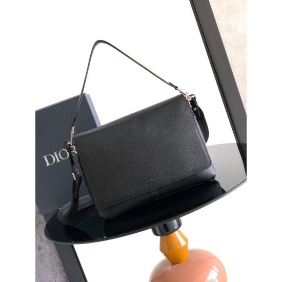 Premio Replica Borsa a tracolla Dior Privé Messenger Uomo con patta nera Imitazione Outlet