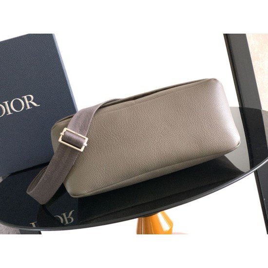 Premio Replica Borsa a tracolla Dior Privé Messenger Uomo con patta Grigia Imitazione Outlet
