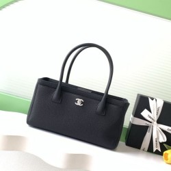 Falso Perfetto Borse tote Chanel Cerf Executive AS2156 pelle di caviale Nero Imitazione Outlet Online