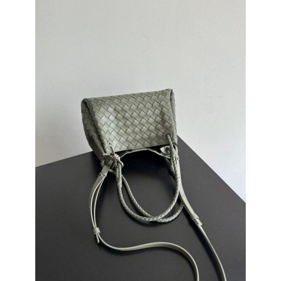 Falso Perfetto Borsa Bottega Veneta Parachute intrecciato Verde Imitazione Outlet Online