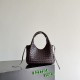 Falso Perfetto Borsa a tracolla Bottega Veneta Campana piccola intrecciata Caffè Imitazione Outlet Online