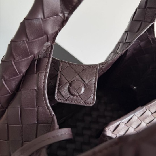 Falso Perfetto Borsa a tracolla Bottega Veneta Campana piccola intrecciata Caffè Imitazione Outlet Online