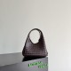 Falso Perfetto Borsa a tracolla Bottega Veneta Campana piccola intrecciata Caffè Imitazione Outlet Online