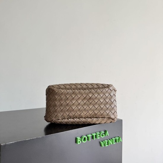 Falso Perfetto Borsa a tracolla Bottega Veneta Campana piccola intrecciata Marrone Imitazione Outlet Online