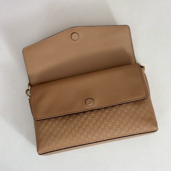 Premio Replica Borsa a tracolla Gucci media con motivo GG goffrato e catena 857622 marrone chiaro Imitazione Outlet