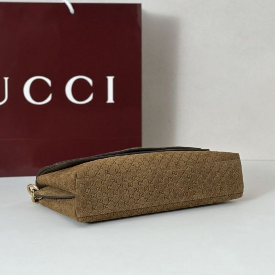 Premio Replica Borsa a tracolla Gucci media con motivo GG goffrato e catena 857622 scamosciata marrone Imitazione Outlet