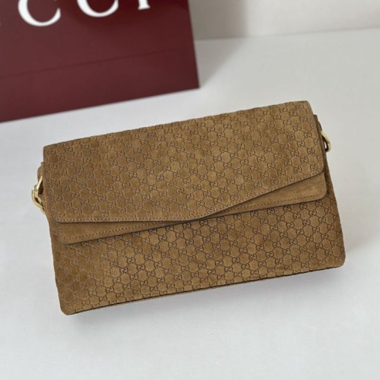 Premio Replica Borsa a tracolla Gucci media con motivo GG goffrato e catena 857622 scamosciata marrone Imitazione Outlet