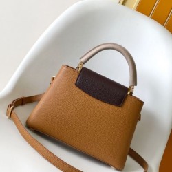 Premio Replica Borsa tote Louis Vuitton Taurillon Capucines BB M14176 Marrone Imitazione Outlet