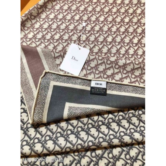 Premio Replica Sciarpa quadrata reversibile in seta e cashmere Dior Oblique Diortwin bordeaux/nero 140 x 140 Imitazione Outlet