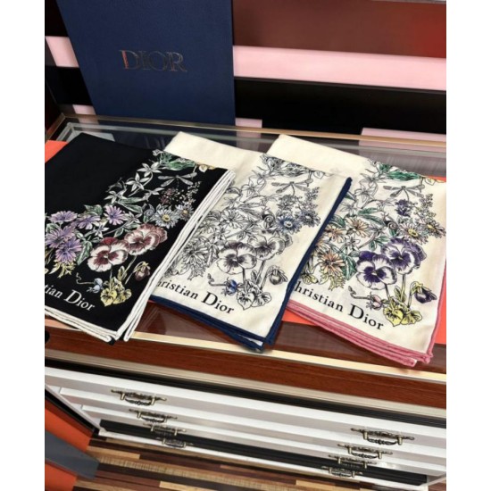 Premio Replica Sciarpa Mitzah in seta e cashmere multicolore Dior D-Floral 140 x 140 02 Imitazione Outlet