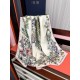 Premio Replica Sciarpa Mitzah in seta e cashmere multicolore Dior D-Floral 140 x 140 02 Imitazione Outlet