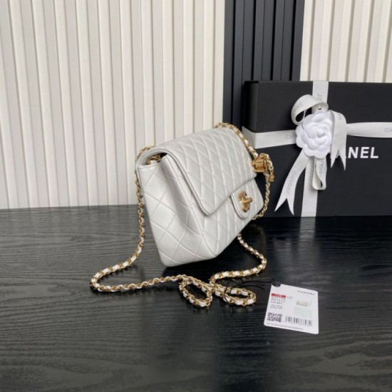 Replica Borse Chanel AS5756 piccola Rettangolare con patta e manico superiore bianca Imitazioni perfette Outlet