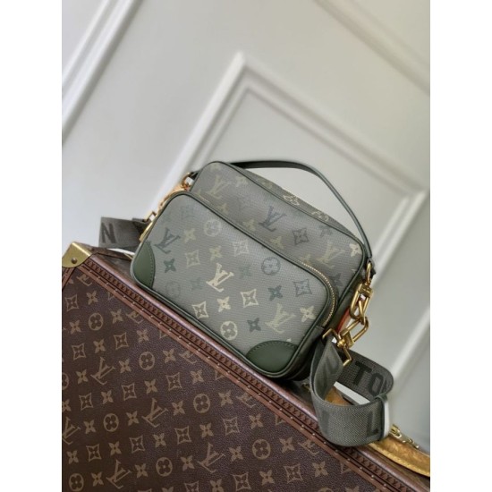 Repliche Borsa a tracolla da uomo LV Nil Heritage M27095 Verde False Online Replica Borsa a tracolla da uomo LV Nil Heritage M27095 Verde Imitazioni perfette Outlet