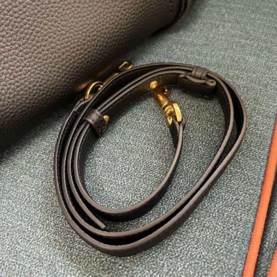 Replica Borsa a mano media Valentino Garavani Alltime vitello granato Nero Imitazioni perfette Outlet