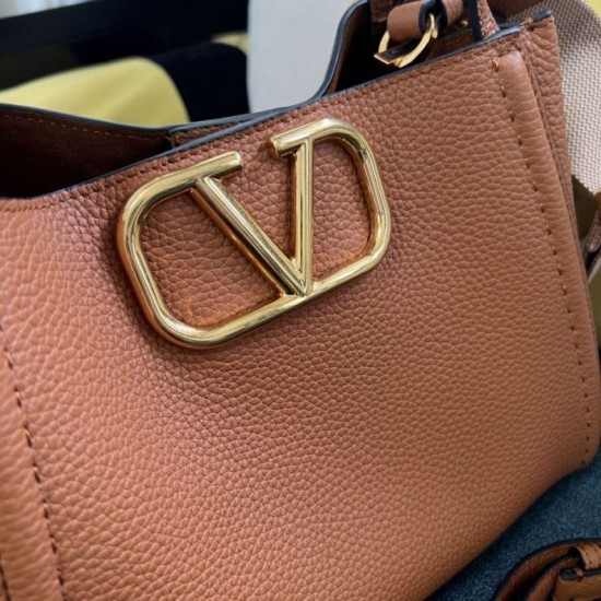 Replica Borsa a mano media Valentino Garavani Alltime vitello granato Marrone Imitazioni perfette Outlet