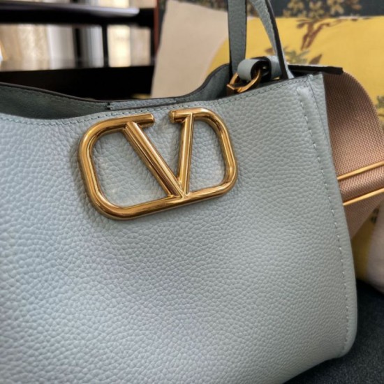Replica Borsa a mano media Valentino Garavani Alltime vitello granato Blu Imitazioni perfette Outlet