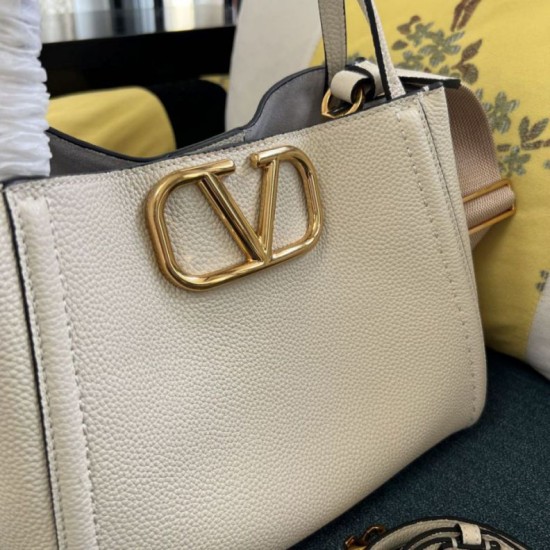 Replica Borsa a mano media Valentino Garavani Alltime vitello granato Beige Imitazioni perfette Outlet
