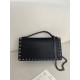 Replica Portafoglio con catena Valentino Garavani Rockstud Nero Imitazioni perfette Outlet