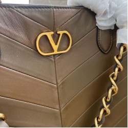 Replica Borsa shopping piccola/media Valentino Garavani Laseine Marrone Imitazioni perfette Outlet