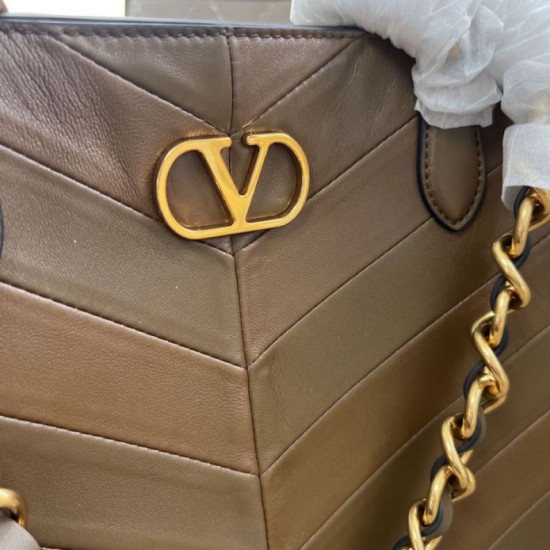 Replica Borsa shopping piccola/media Valentino Garavani Laseine Marrone Imitazioni perfette Outlet
