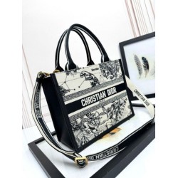 Replica Borsa tote Dior piccola/media Oblique ricamata con stampa animalier bianca Imitazioni perfette Outlet