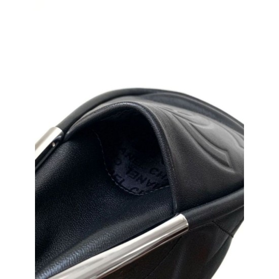 Replica Borsa Chanel Ultimate Soft Hobo piccola/media Vintage trapuntata Nero Imitazioni perfette Outlet