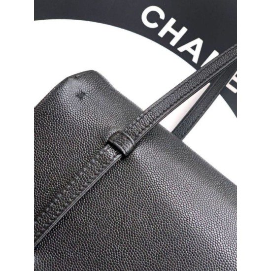 Repliche Borsa Chanel 26P Preppy Coco Flap AS6130 nera False Online Replica Borsa Chanel 26P Preppy Coco Flap AS6130 nera Imitazioni perfette Outlet