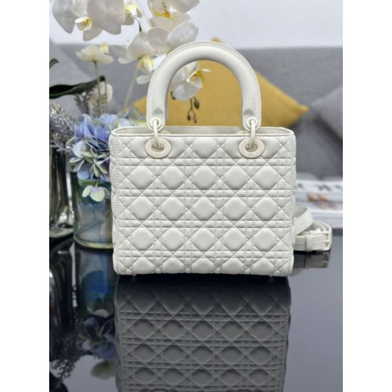 Replica Borsa a mano Dior Lady Dior Media opaca Cannage con patta bianca Imitazioni perfette Outlet