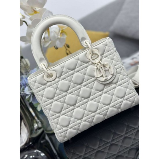 Replica Borsa a mano Dior Lady Dior Media opaca Cannage con patta bianca Imitazioni perfette Outlet