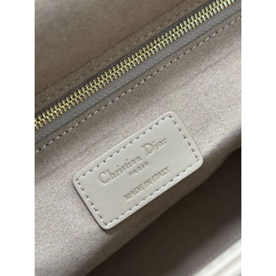 Replica Borsa a mano Dior Lady Dior grande opaca Cannage con patta Rosa Imitazioni perfette Outlet