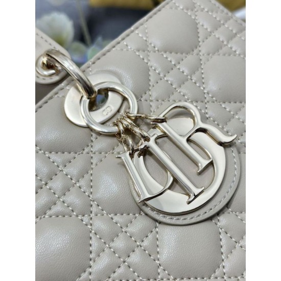 Replica Borsa grande Dior Lady Dior agnello trapuntata cannage beige Imitazioni perfette Outlet