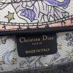 Replica Dior Fortunato Media Dior Book Tote Dior Night of Dreams motif Bianco Imitazioni perfette Outlet