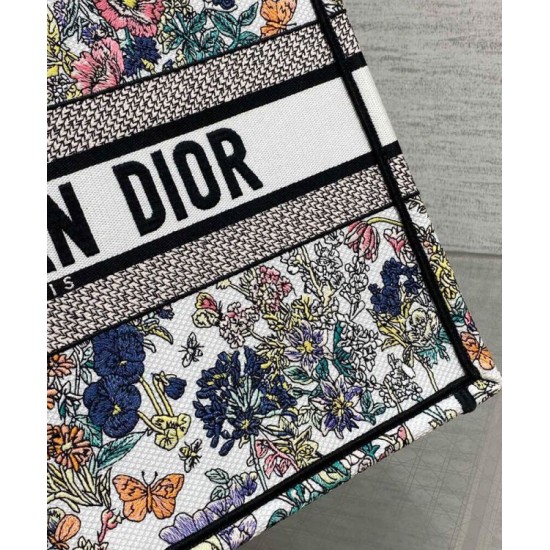 Replica Dior Lucky Media Dior Book Tote Bianco Motivo Dior Night of dreams Imitazioni perfette Outlet