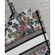 Replica Dior Lucky Media Dior Book Tote Bianco Motivo Dior Night of dreams Imitazioni perfette Outlet
