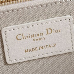 Replica Dior Fortunato Media Dior Book Tote Dior Bianco Imitazioni perfette Outlet